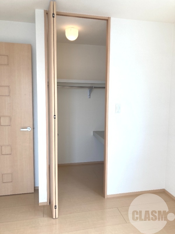 収納　ウォークインクローゼット