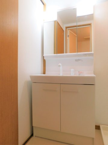 洗面設備　同じ間取りの別の部屋写真です