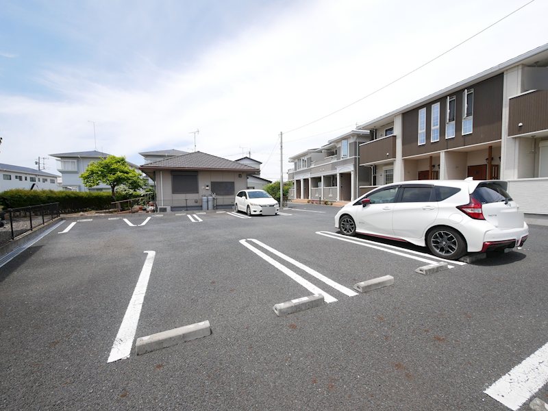 駐車場　敷地内駐車場