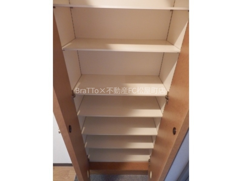 玄関　収納（シューズボックス）