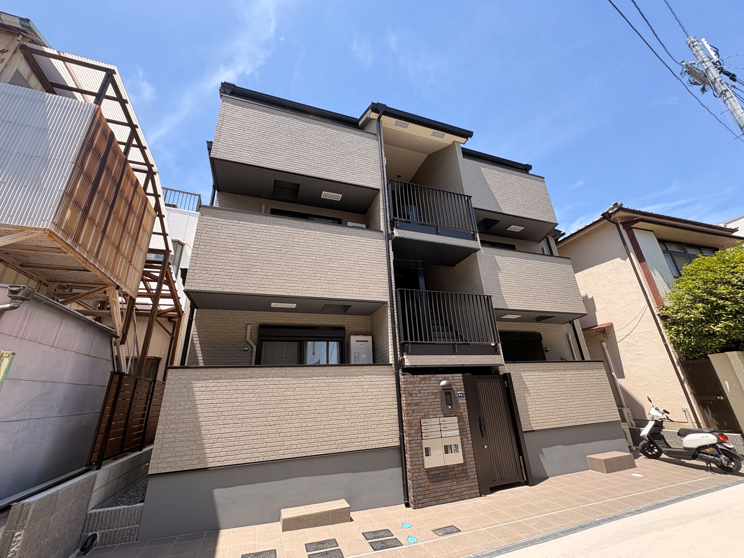 建物外観　2025年完成