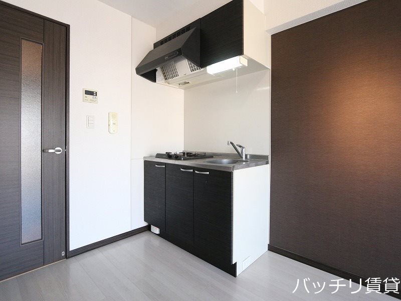 キッチン　画像は同型イメージの為、現況を優先いたします。