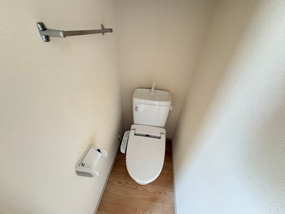 トイレ　※別部屋の写真です