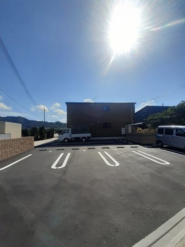駐車場　車をお持ちの方に嬉しい駐車場付きの物件です