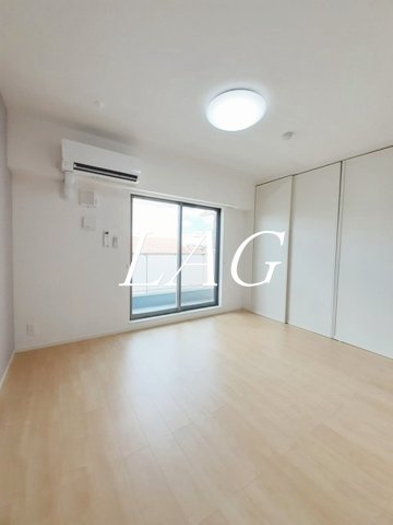 居室・リビング　洋室のお部屋です。（同仕様です。）