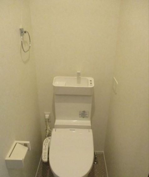 トイレ　※同仕様写真含む