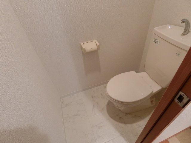 トイレ　コンパクトで使いやすいトイレです