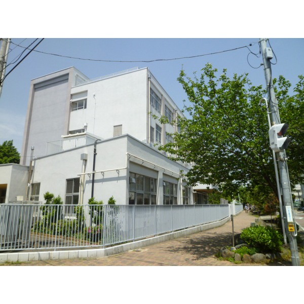 中学校　江戸川区立鹿骨中学校（中学校）まで939m