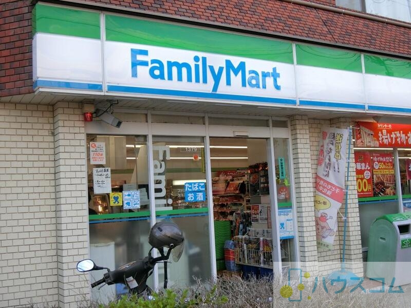 コンビニ　ファミリーマート高槻川西町一丁目店（コンビニ）まで473m