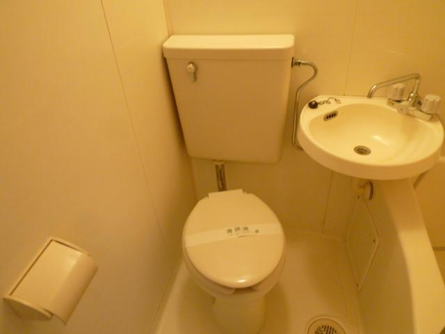 トイレ　快適に使用できる、清潔感にこだわったトイレです。