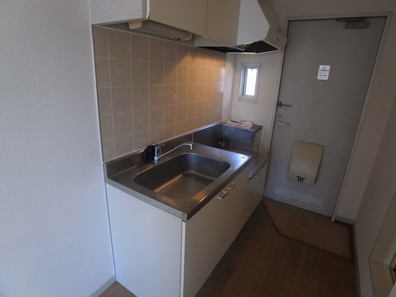 キッチン　同物件・別部屋写真