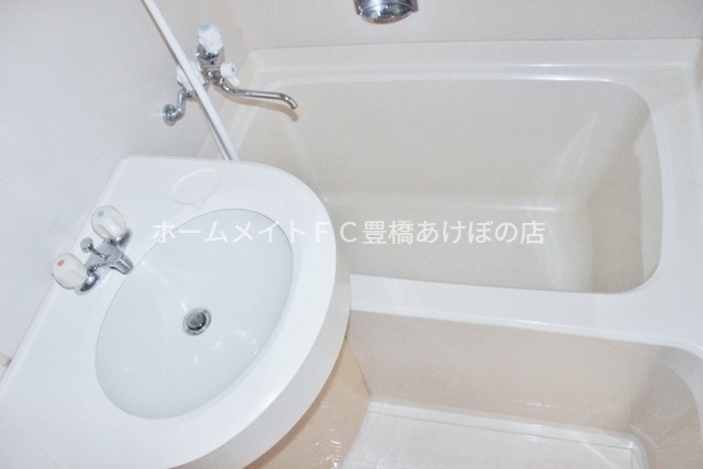 バス・シャワールーム　同型別部屋写真