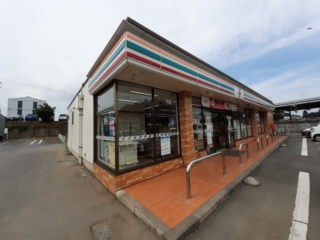 コンビニ　セブンイレブン土浦板谷店（コンビニ）まで550m