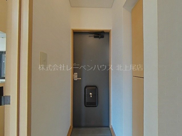 玄関　お部屋探しはレーベンハウス北上尾店まで！