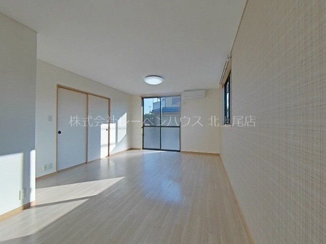 居室・リビング　お部屋探しはレーベンハウス北上尾店まで！