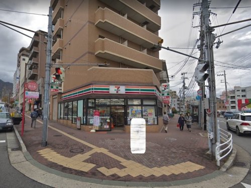 コンビニ　セブンイレブン 神戸灘岩屋駅前店（コンビニ）まで84m