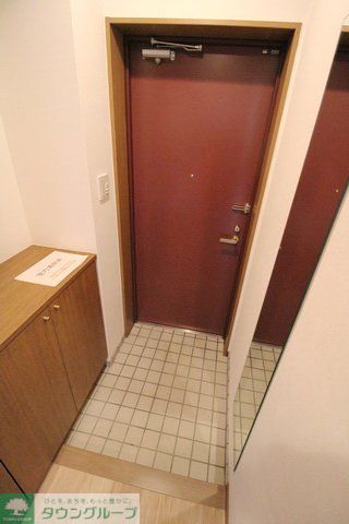 玄関　※別部屋参考写真