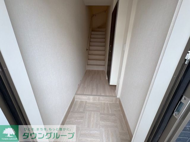 玄関　お問合せはタウンハウジングまで！※現地待合わせ相談可能