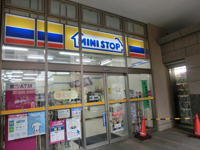 コンビニ　（コンビニ）まで139m