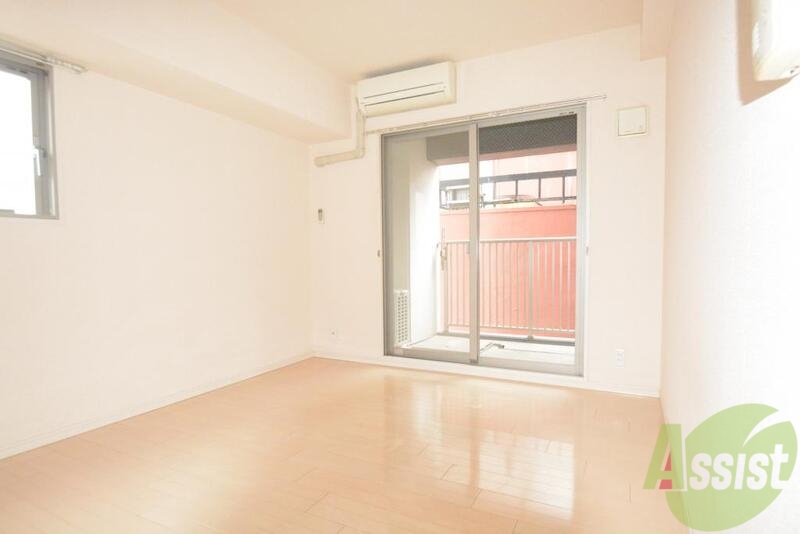 居室・リビング　明るいお部屋です。