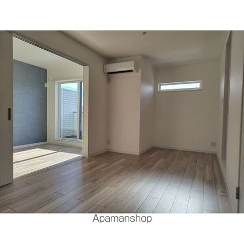 CASA CALMA上野口の居間写真