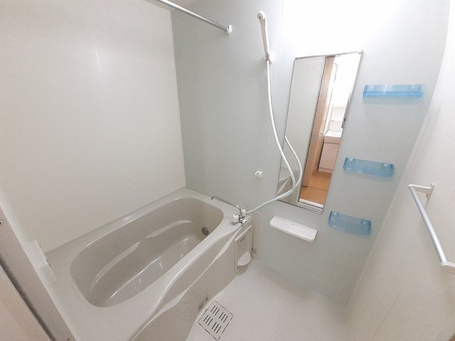 バス・シャワールーム　きれいなお風呂です