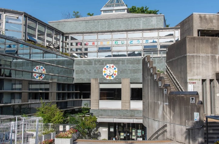 図書館　世田谷区立上北沢図書館（図書館）まで1091m
