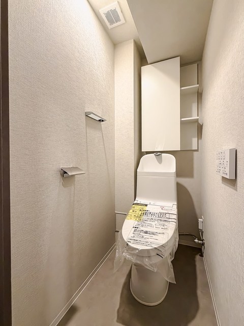 トイレ　※写真は同タイプ住戸です。