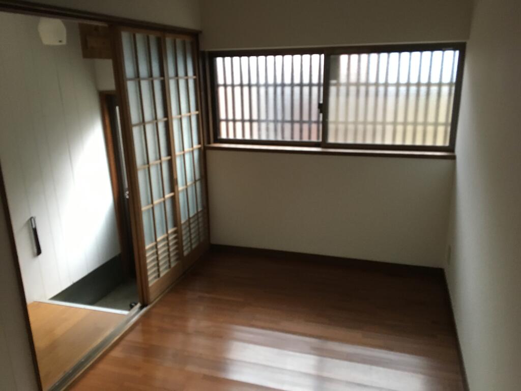 北袋町貸家の玄関写真