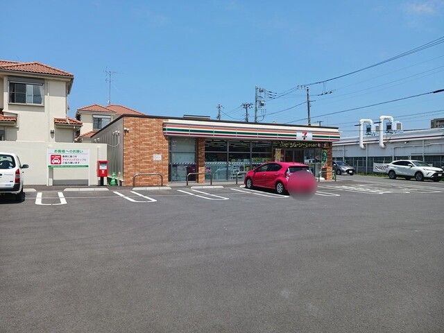 コンビニ　セブンイレブン（コンビニ）まで286m
