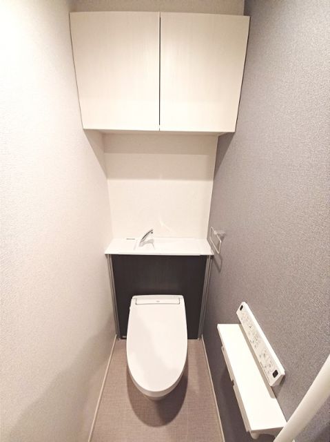 東京メトロ日比谷線 三ノ輪駅 徒歩7分 10階建 築2年のトイレ写真