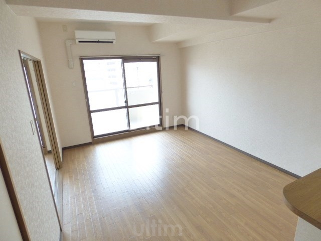 居室・リビング　※同タイプの他のお部屋です