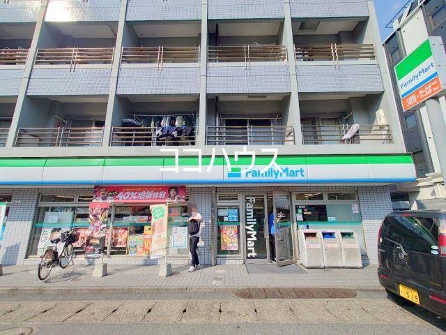 コンビニ　ファミリーマート西船橋駅北口店（コンビニ）まで318m