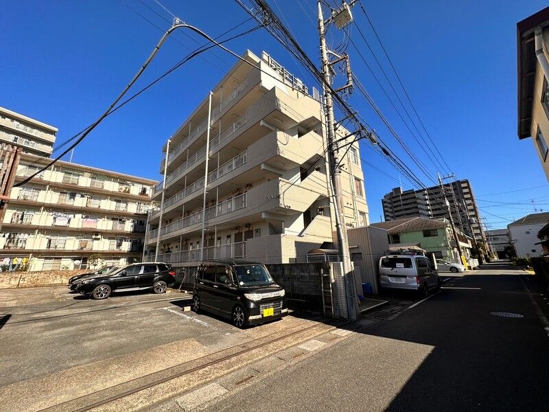 鶴ヶ島宝マンションの外観写真