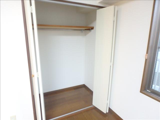 収納　各洋室にはクローゼットがついています。