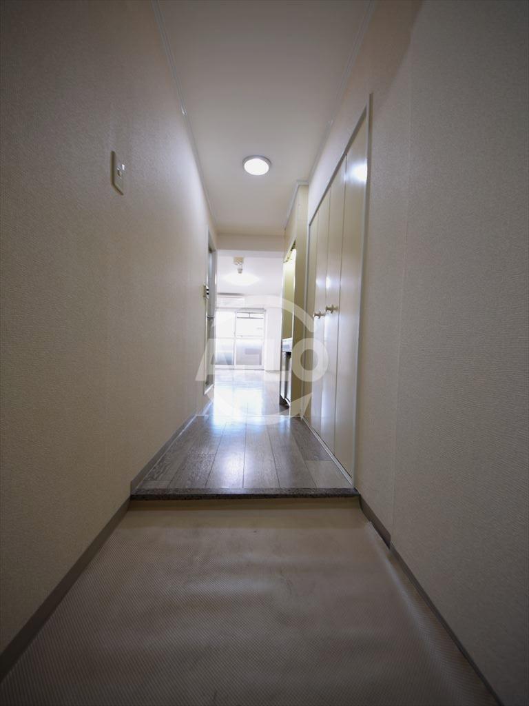 オフィスポート本町WESTの玄関写真