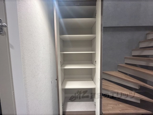 STANDZ京都駅西の内装写真