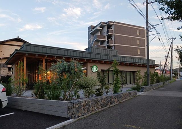 飲食店　スターバックスコーヒー（飲食店）まで650m