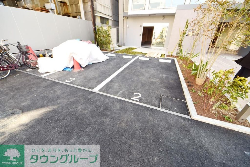 駐車場　駐車場