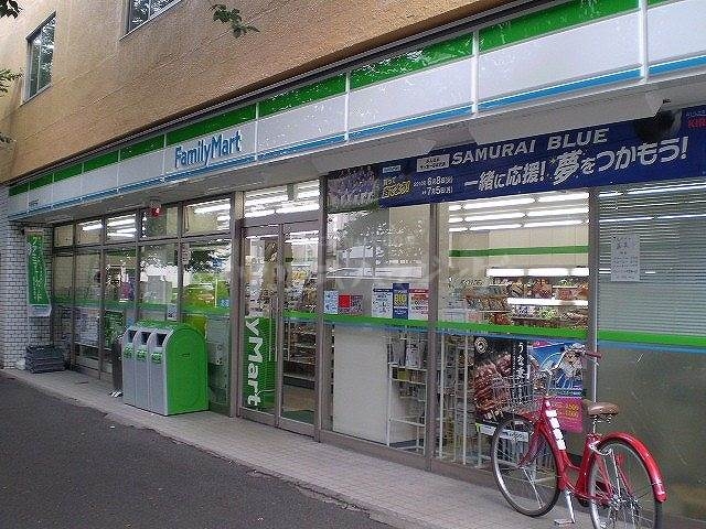 コンビニ　ファミリーマート中野新井店（コンビニ）まで118m