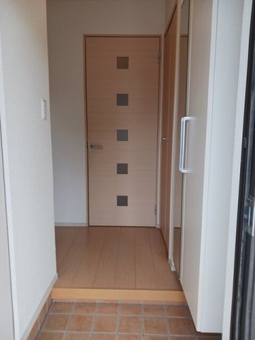 玄関　シンプルで使いやすい玄関です