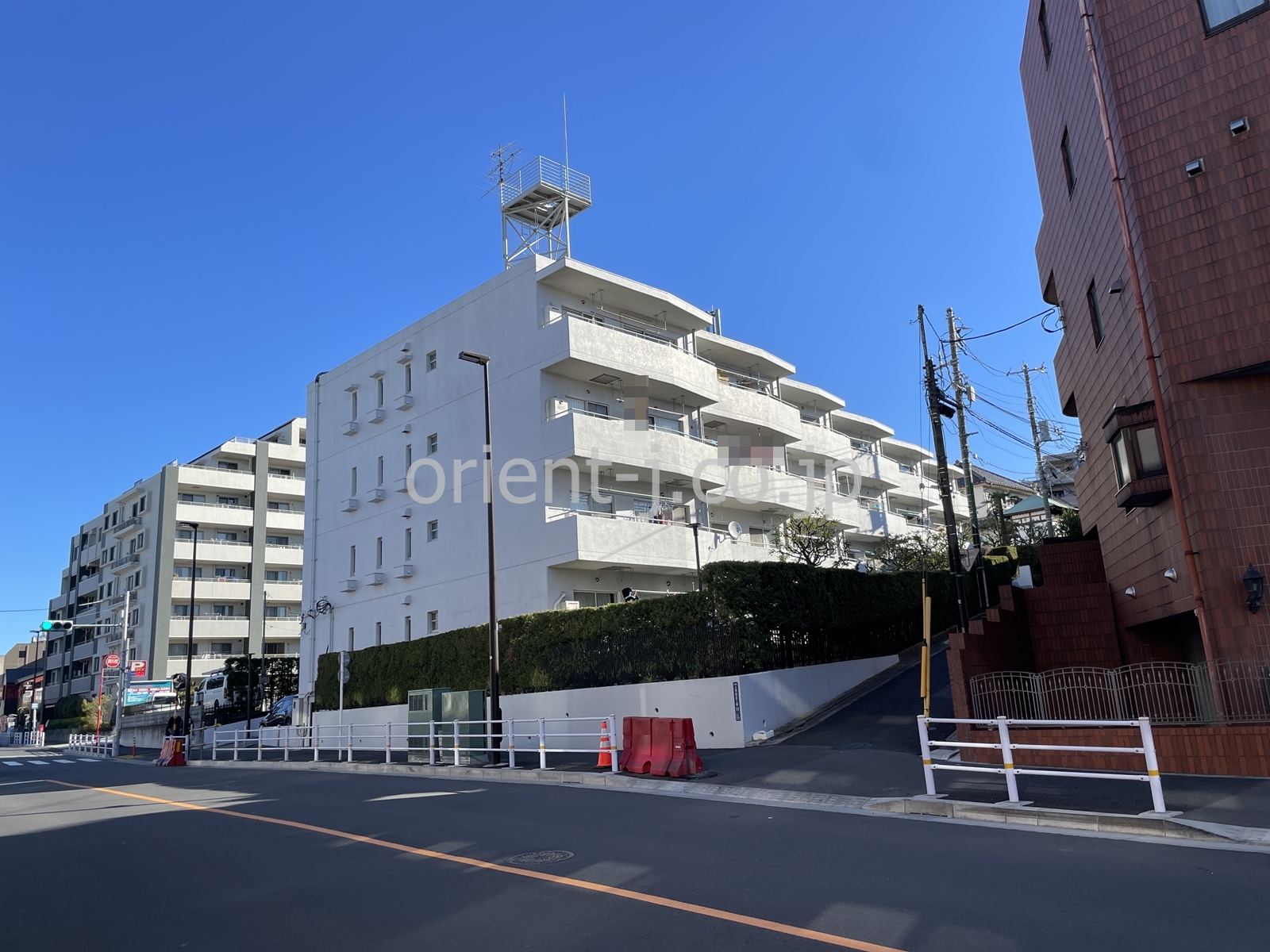 上池台マンションの建物外観