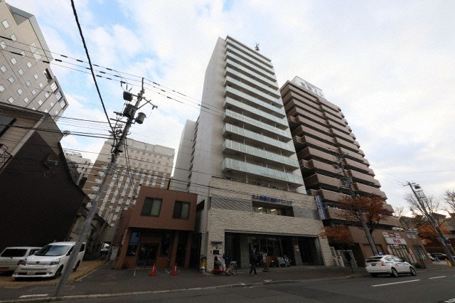 札幌市北区北八条西のマンションの建物外観