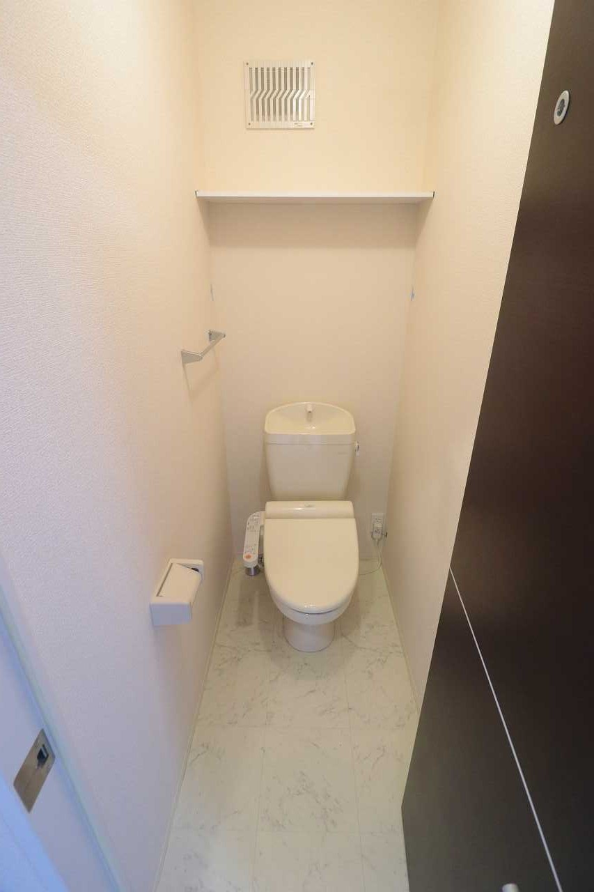 トイレ　※同物件、別部屋の写真です。