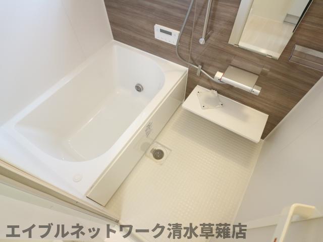 バス・シャワールーム　お風呂で日々の疲れを落としましょう