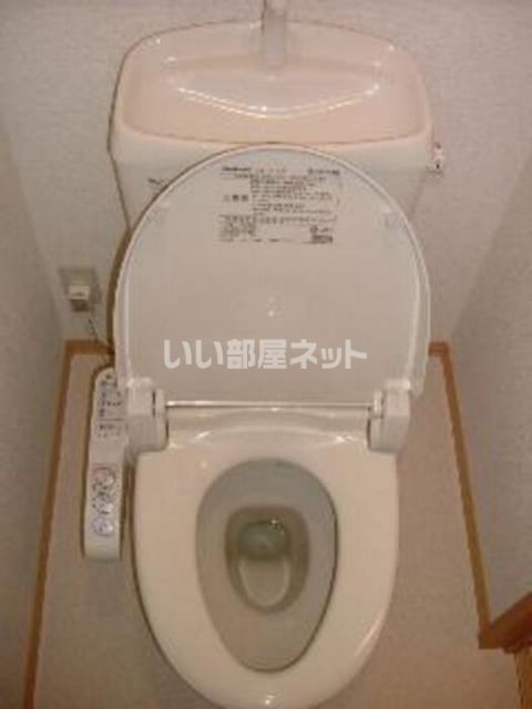 【メゾングランデスのトイレ】