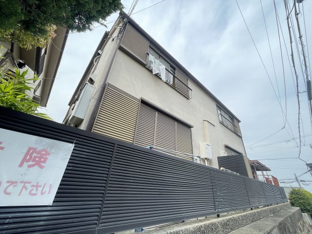 神戸市兵庫区熊野町のアパートの建物外観