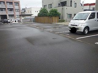 【レオパレスヤマテツの駐車場】