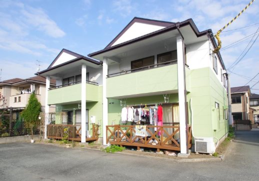 熊本市中央区十禅寺のアパートの建物外観