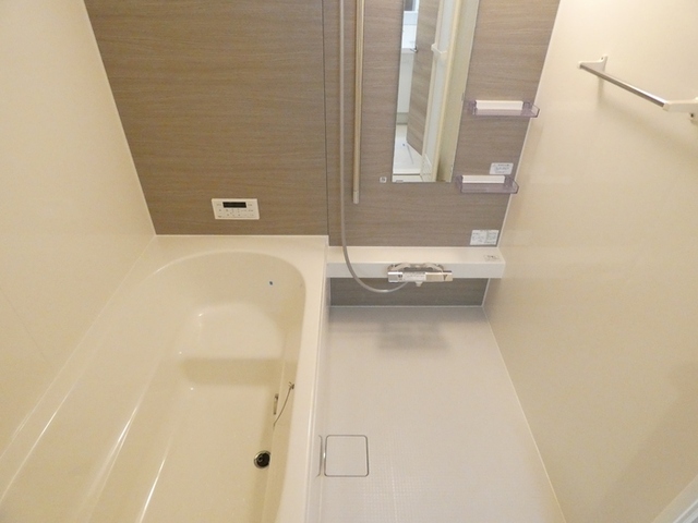 バス・シャワールーム　浴室（一坪風呂　浴室換気乾燥機付）
